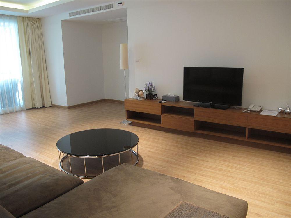The Privilege Residence Patong Exterior foto