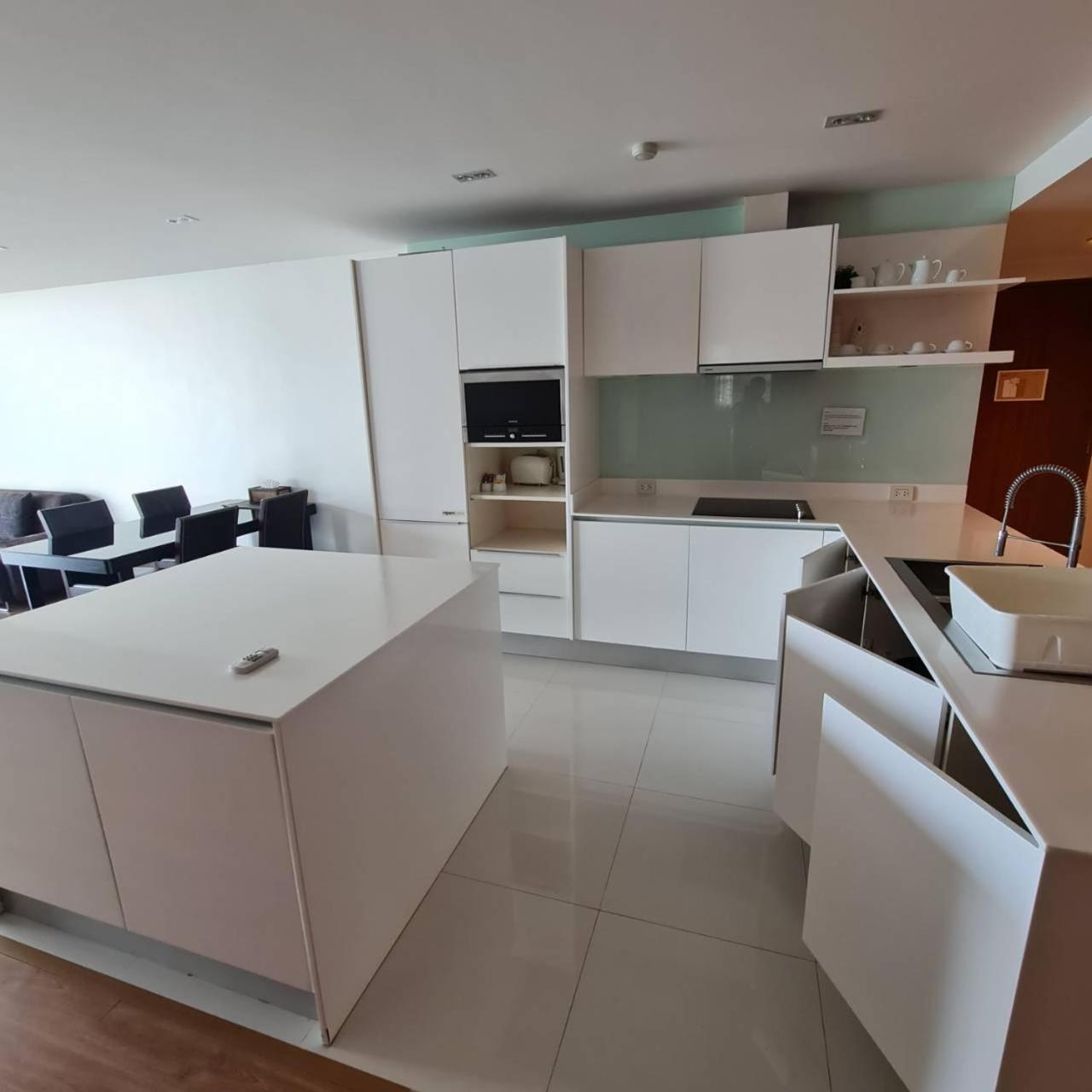 The Privilege Residence Patong Exterior foto