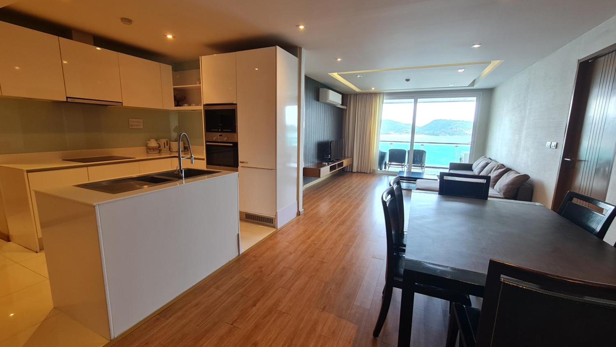 The Privilege Residence Patong Exterior foto