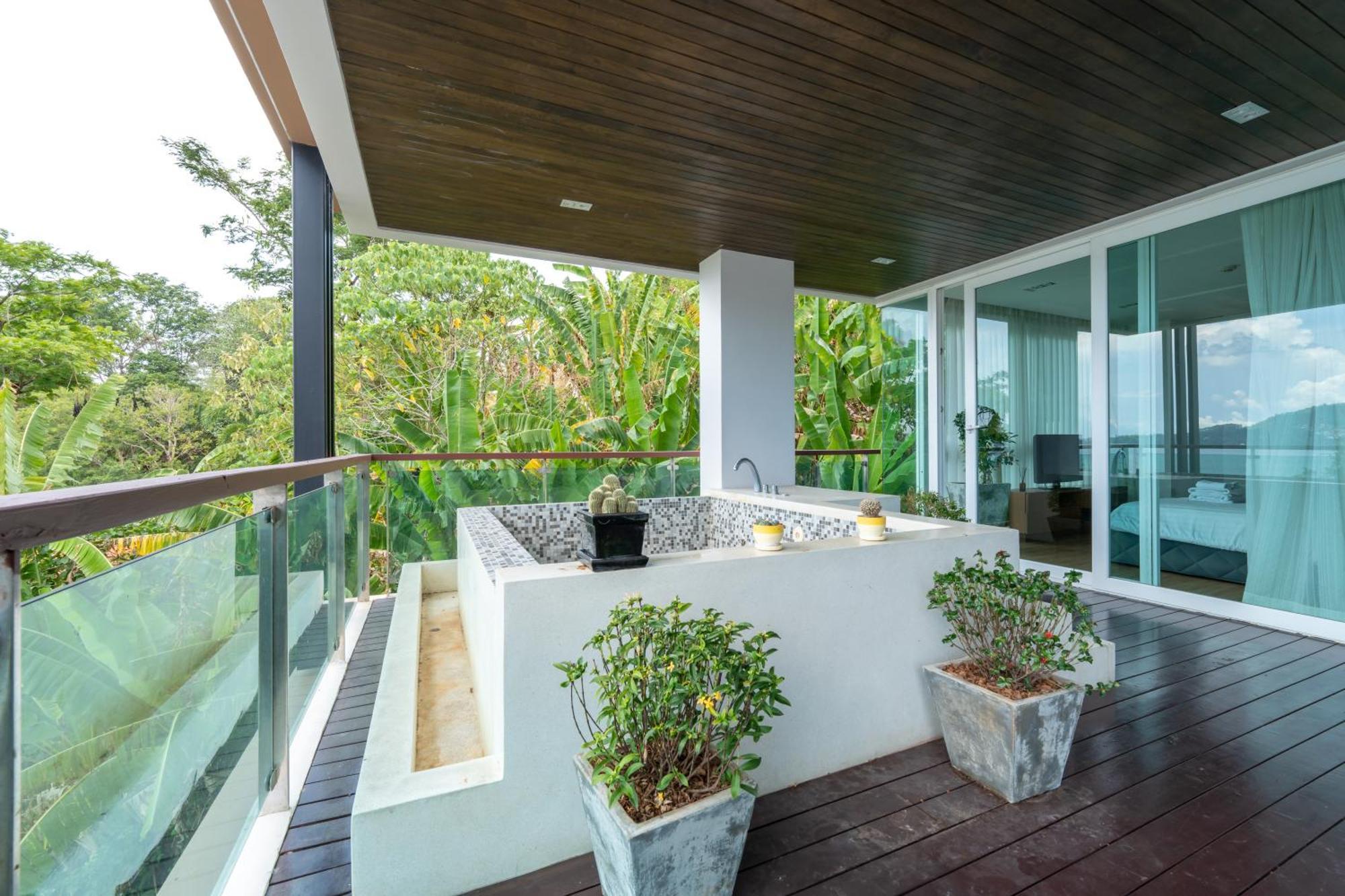 The Privilege Residence Patong Exterior foto