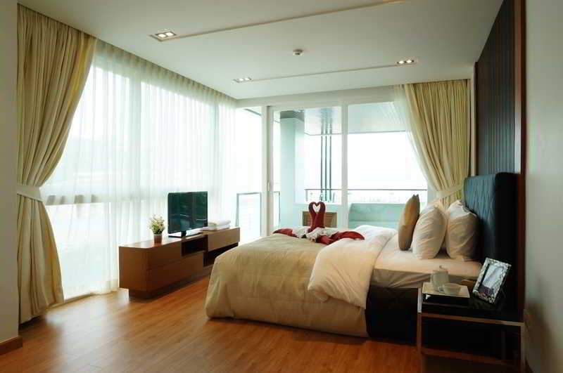 The Privilege Residence Patong Exterior foto